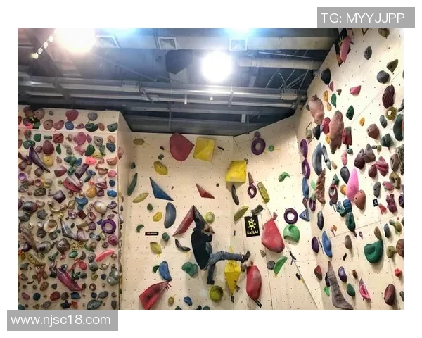 运动数据南京攀岩队的节奏与技巧探讨攀岩运动的魅力与挑战分析 运动数据南京攀岩队的节奏与技巧探讨攀岩运动的魅力与挑战分析